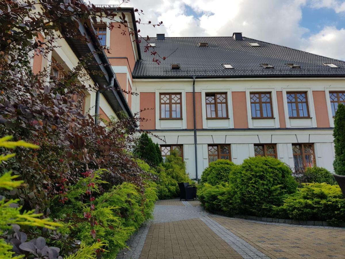 Rezydencja Pod Zegarem Тшебиня Экстерьер фото